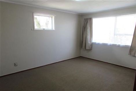 Photo of property in 4 Ballial Place, West Harbour, Auckland, 0618