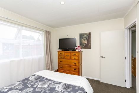 Photo of property in 8a Elm Grove, Westown, New Plymouth, 4310