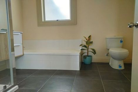 Photo of property in 2 Runbrake Street, Palmerston, 9430