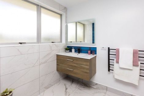 Photo of property in 15 Haylock Grove, Totara Park, Upper Hutt, 5018