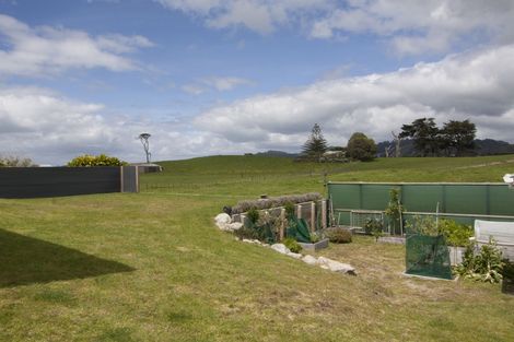 Photo of property in 124 Seaforth Road, Waihi Beach, 3611