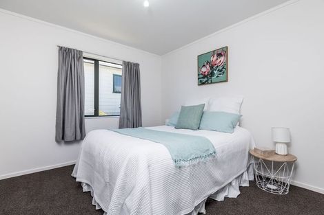 Photo of property in 4 Tobago Crescent, Grenada North, Wellington, 5028