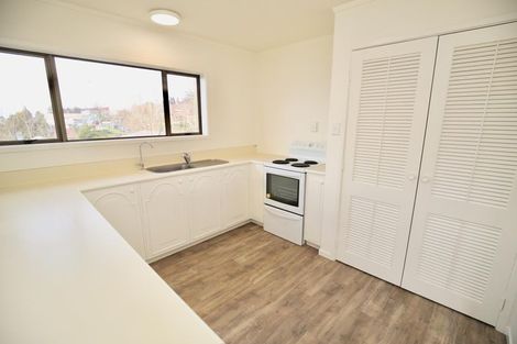 Photo of property in 9/10 Hunter Street, Hamilton Lake, Hamilton, 3204