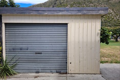 Photo of property in 79 Bledisloe Street, Kurow, 9435