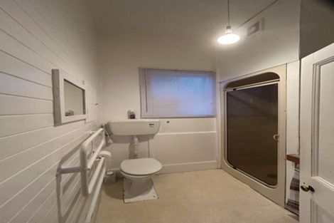 Photo of property in 12 Asquith Terrace, Brooklyn, Wellington, 6021