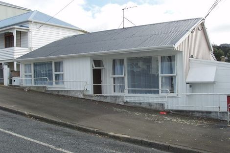 Photo of property in 62 Thompson Street, Mount Cook, Wellington, 6011
