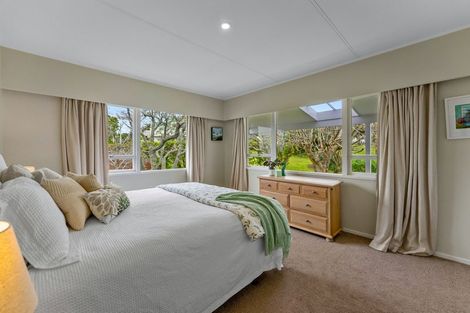 Photo of property in 21a Forrest Hill Road, Milford, Auckland, 0620