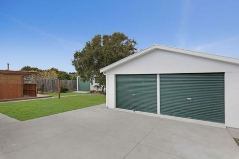 Photo of property in 6 Quebec Place, Wainoni, Christchurch, 8061