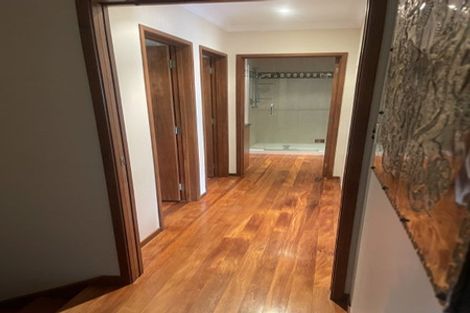 Photo of property in 71 Opanuku Road, Henderson Valley, Auckland, 0612