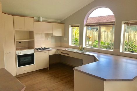 Photo of property in 35 Vanderbilt Parade, Albany, Auckland, 0632