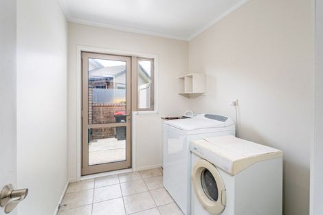 Photo of property in 20 Waitotara Way, Whitianga, 3510