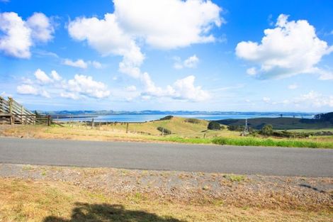 Photo of property in 204 Oyster Point Road, Kaukapakapa, Warkworth, 0984