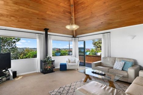 Photo of property in 1083 Whangaparaoa Road, Tindalls Beach, Whangaparaoa, 0930