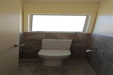 Photo of property in 2/24a Waimumu Road, Massey, Auckland, 0614