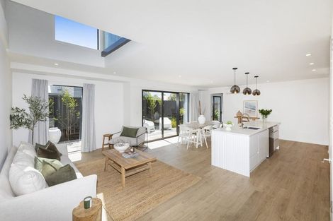 Photo of property in 87 Clare Road, St Albans, Christchurch, 8014