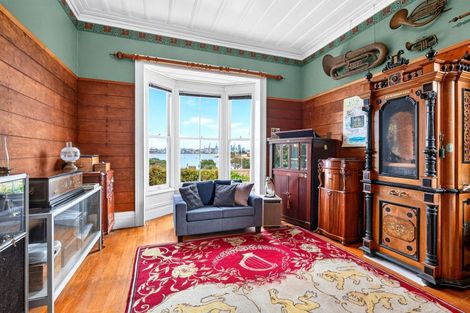 Photo of property in 16 Jubilee Avenue, Devonport, Auckland, 0624
