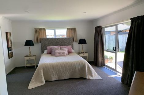 Photo of property in 67 Farringdon Avenue, Rototuna North, Hamilton, 3210