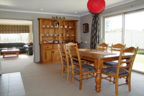 Photo of property in 21 Burns Street, Milton, 9220