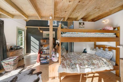 Photo of property in 911 Harington Point Road, Harington Point, Dunedin, 9077