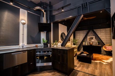 Photo of property in 127 Saint Aubyn Street, New Plymouth, 4310