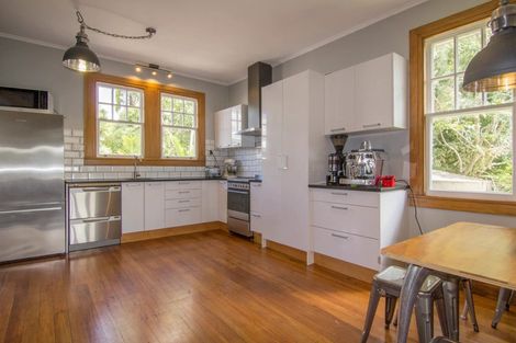 Photo of property in 8 North Crescent, Kaukapakapa, 0873