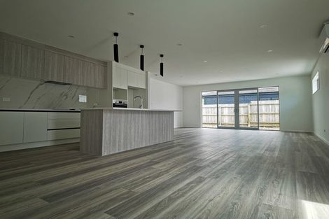 Photo of property in 25c Lillian Place, Orewa, 0931