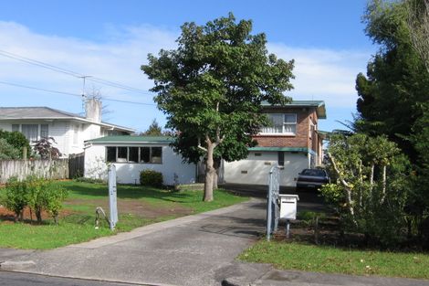 Photo of property in 20 Longburn Road, Henderson, Auckland, 0610