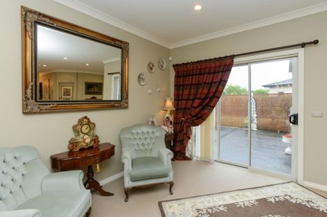 Photo of property in Heynes Place, 16 Heynes Place, Clive, 4102