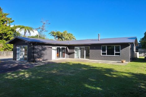 Photo of property in 22 Alexander Street, Waikanae, 5036