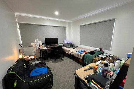 Photo of property in 54 Redoubt Road, Clover Park, Auckland, 2105