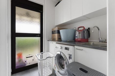 Photo of property in 19 Mcleavey Drive, Kelvin Grove, Palmerston North, 4414