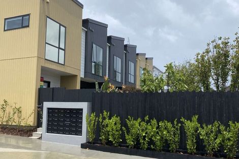 Photo of property in 17/47a Huntington Drive, Huntington Park, Auckland, 2013