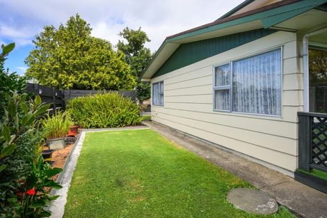 Photo of property in 1a Dunk Place, Milson, Palmerston North, 4414