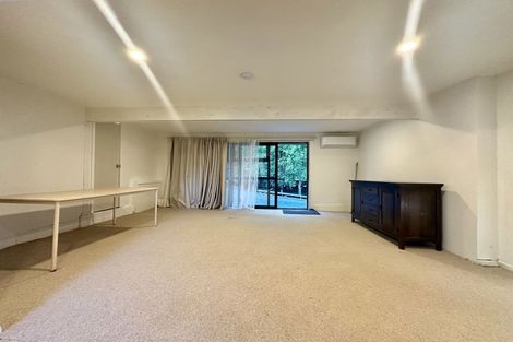 Photo of property in 10 Peter Terrace, Castor Bay, Auckland, 0620