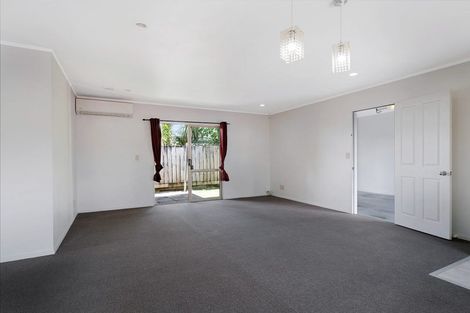 Photo of property in 5/17 Neta Grove, Henderson, Auckland, 0612