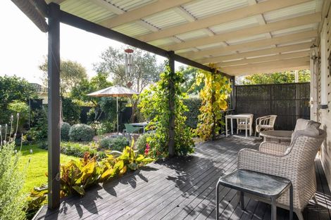 Photo of property in 900 Caroline Road, Mayfair, Hastings, 4122