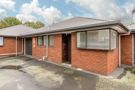 Photo of property in 2/35 Division Street, Riccarton, Christchurch, 8041