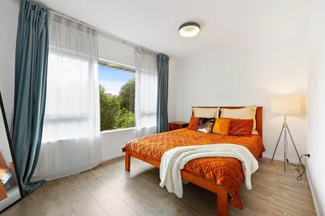 Photo of property in 3/52 Fruitvale Road, New Lynn, Auckland, 0600