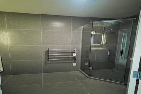 Photo of property in 150b Chivalry Road, Glenfield, Auckland, 0629