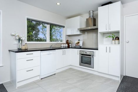 Photo of property in 1 Phillipa Place, Browns Bay, Auckland, 0630