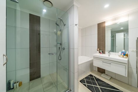 Photo of property in Bellagio Apartments, 9a/39 Taranaki Street, Te Aro, Wellington, 6011