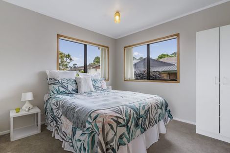 Photo of property in 75 Dalwhinnie Parade, Highland Park, Auckland, 2010