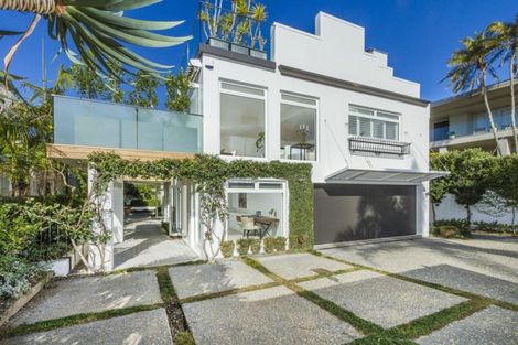 Photo of property in 15 The Strand, Takapuna, Auckland, 0622