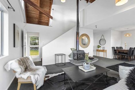 Photo of property in 17 Arawata Terrace, Fernhill, Queenstown, 9300