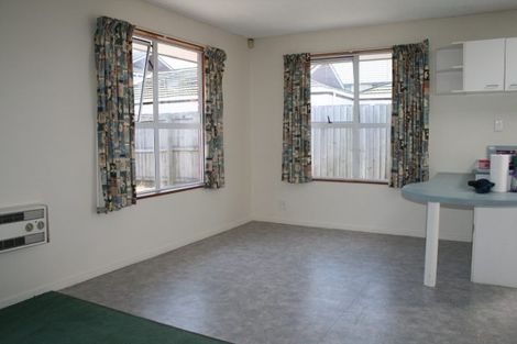 Photo of property in 2/27 Peverel Street, Riccarton, Christchurch, 8041