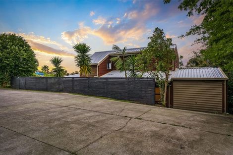 Photo of property in 1/86 Waimumu Road, Massey, Auckland, 0614