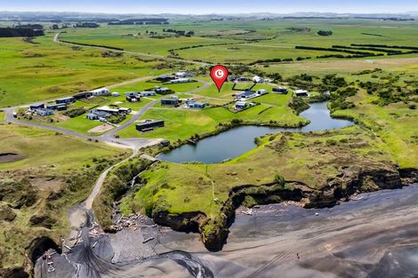 Photo of property in 3 Ironsands, Waverley, 4591