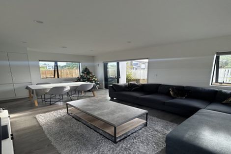 Photo of property in 20/12 Arney Road, Ranui, Auckland, 0612