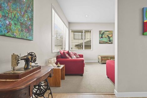 Photo of property in 114 Fairview Avenue, Fairview Heights, Auckland, 0632