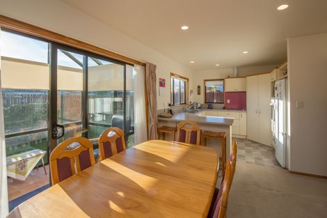 Photo of property in 4 Chesterfield Mews, Russley, Christchurch, 8042